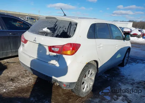 2015 Mitsubishi Outlander Sport Es z USA, uszkodzony, nr VIN 4A4AP3AU6FE029039